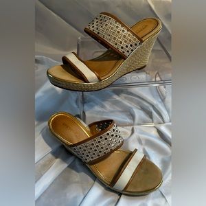 Sperry off white / tan wedge sandals, size 11